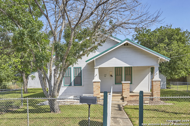 Details for 107 Avenue B, Converse, TX 78109