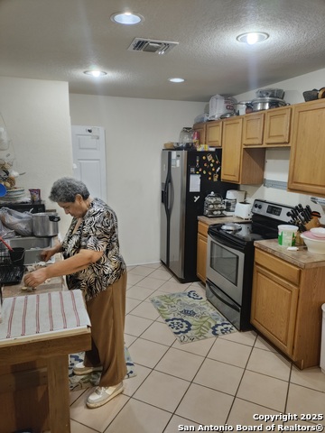 Listing photo id 1 for 3315 Reforma Dr Reforma Dr