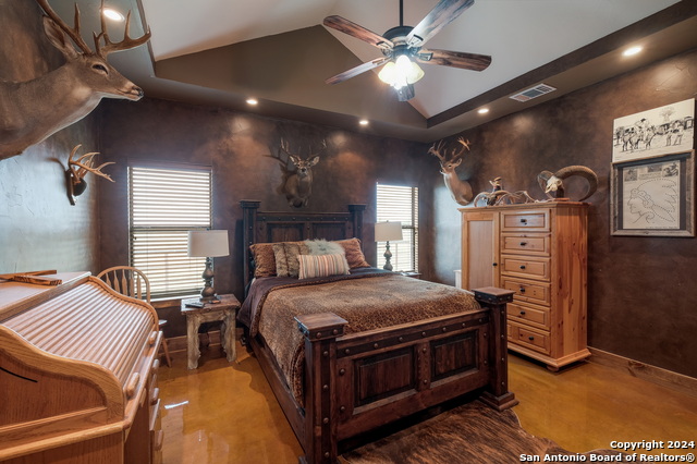 Listing photo id 13 for 700 County Road 544