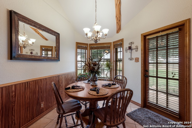 Listing photo id 4 for 700 County Road 544