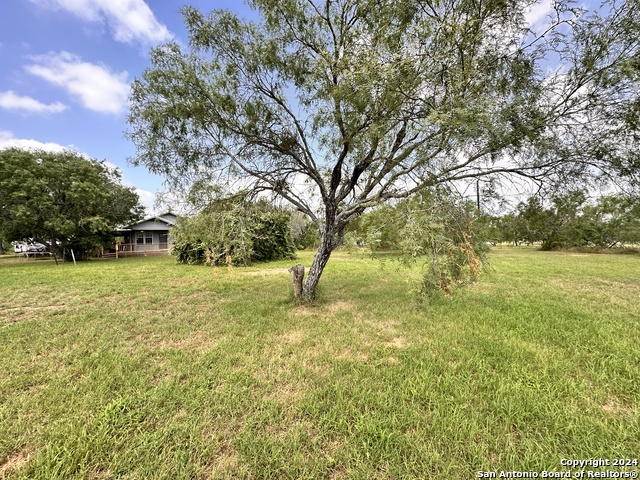 Listing photo id 10 for 4020 Odaniel Rd