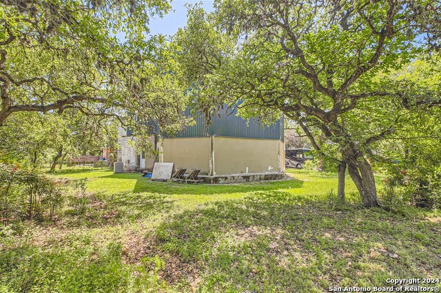 Listing photo id 42 for 105 Fawn Dr  