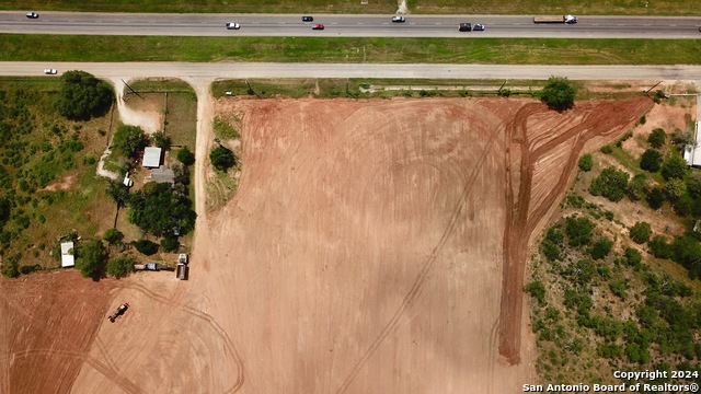 Image 10 of 24 For 17171 Interstate 35