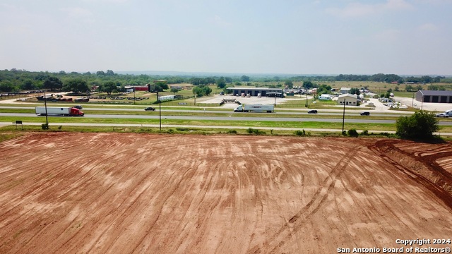 Image 11 of 24 For 17171 Interstate 35