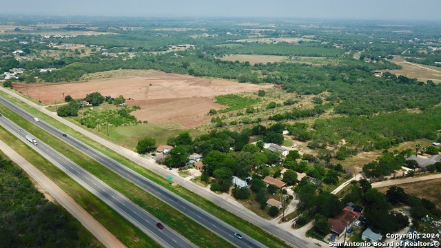 Image 17 of 24 For 17171 Interstate 35