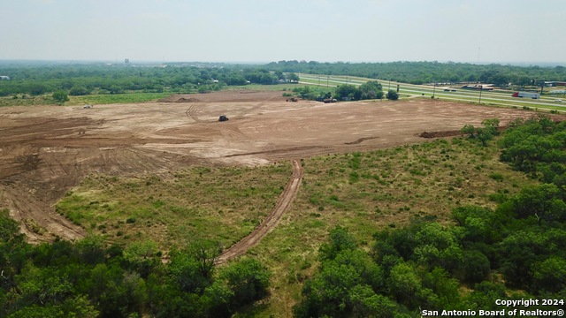 Image 15 of 24 For 17171 Interstate 35 S