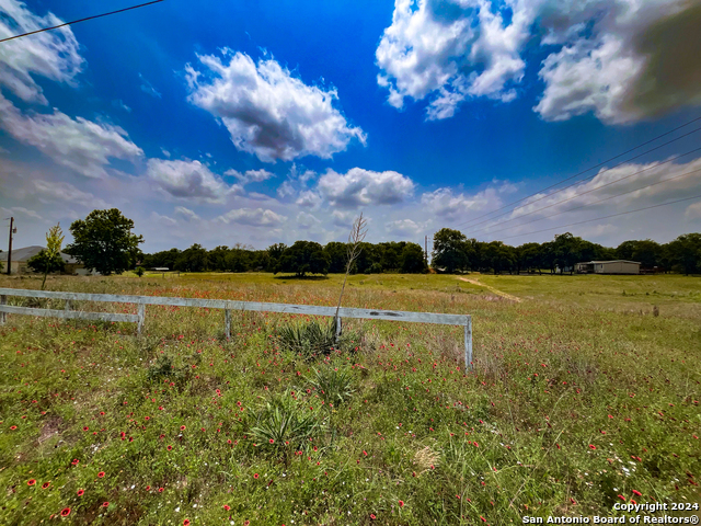 Image 1 of 4 For 206 Bluebonnet Rdg