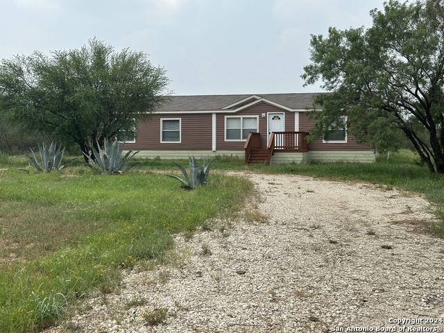 Listing photo id 1 for 107 County Road 2670