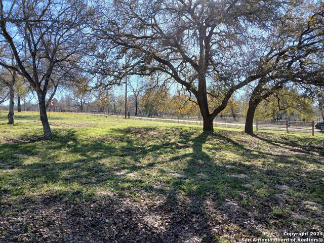 Details for 286 County Road 6876, Natalia, TX 78059