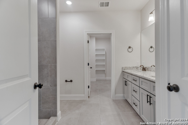 Image 18 of 28 For 600 Park Circle