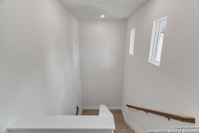 Image 21 of 28 For 600 Park Circle