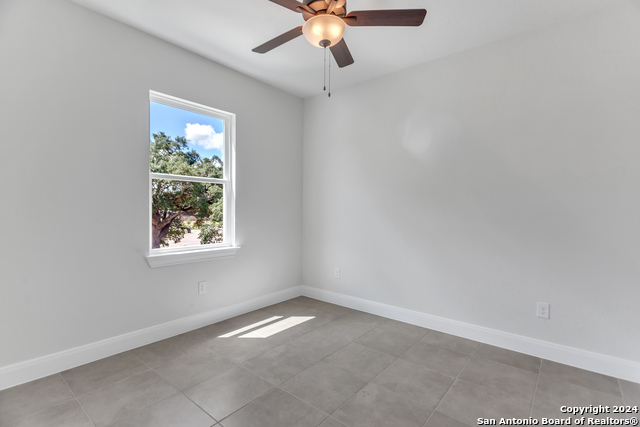 Image 23 of 28 For 600 Park Circle