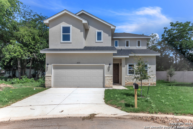 Image 3 of 28 For 600 Park Circle