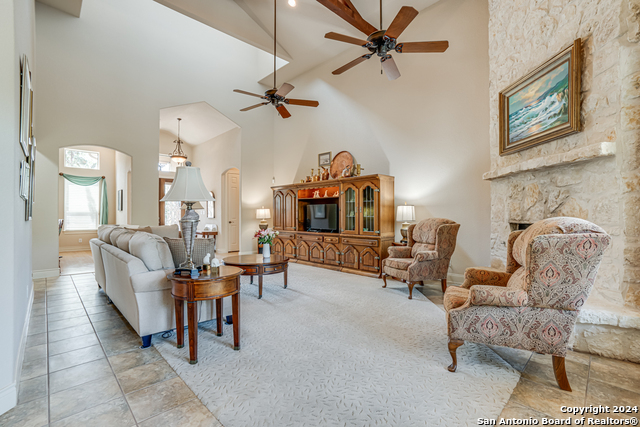 Image 11 of 42 For 25010 Estancia Circle