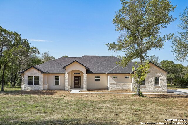 Details for 302 County Road 6868 E, Natalia, TX 78059