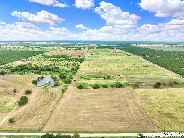 Image 4 of 11 For 3192 Atascosa County Road 101