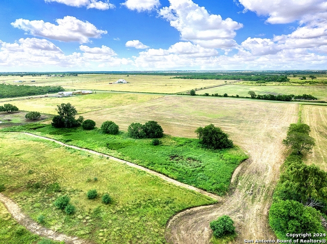 Image 7 of 11 For 3192 Atascosa County Road 101