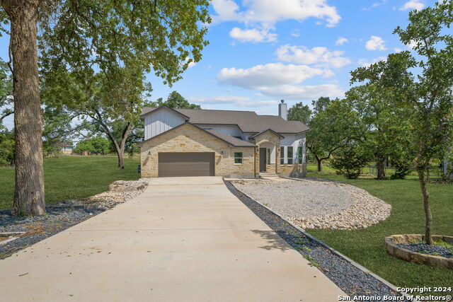 Details for 142 Lon Price, Blanco, TX 78606