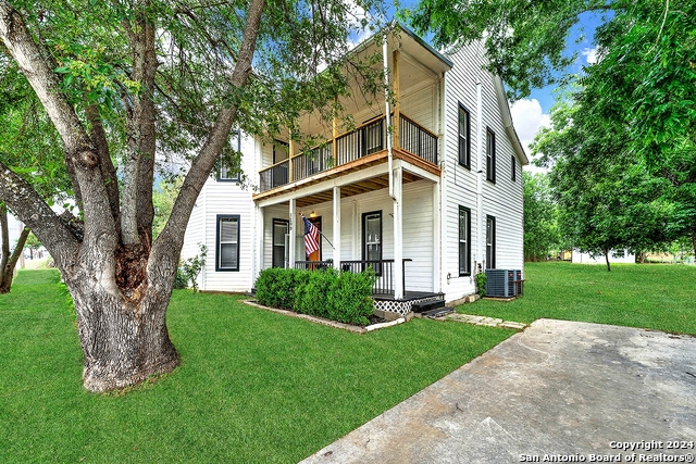 Details for 1209 C Street, Floresville, TX 78114