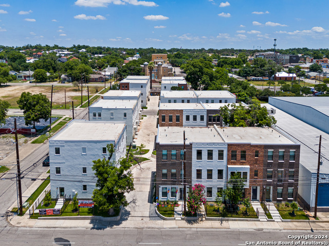 Listing photo id 31 for 144 Cherry St N