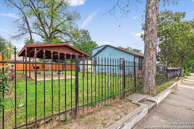 Details for 211 Calles St W, San Antonio, TX 78207