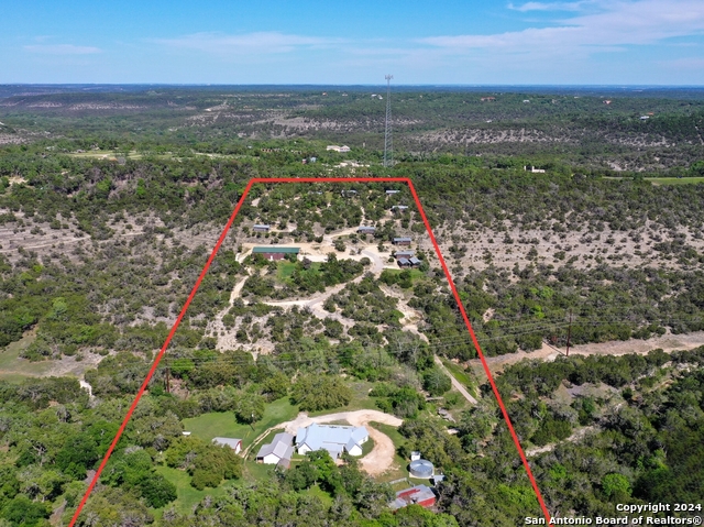 Listing photo id 3 for 10703 Ranch Road 12