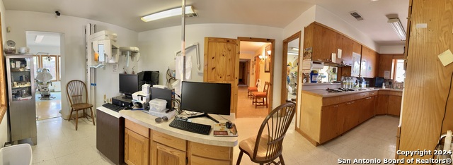 Listing photo id 8 for 1112 Garner Field Rd