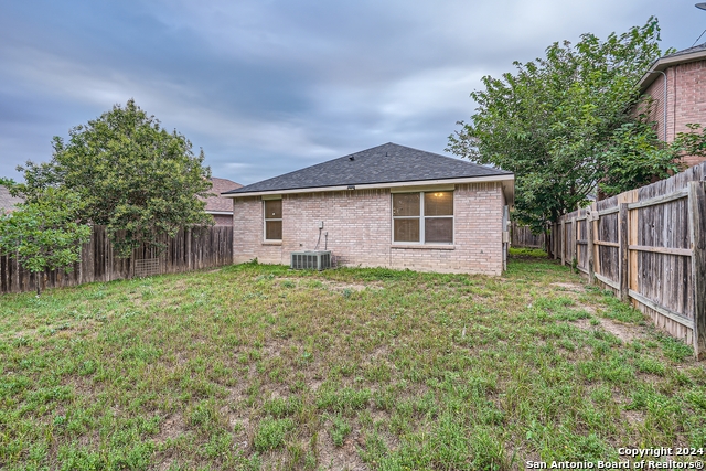 Image 21 of 23 For 10718 Shaenridge S