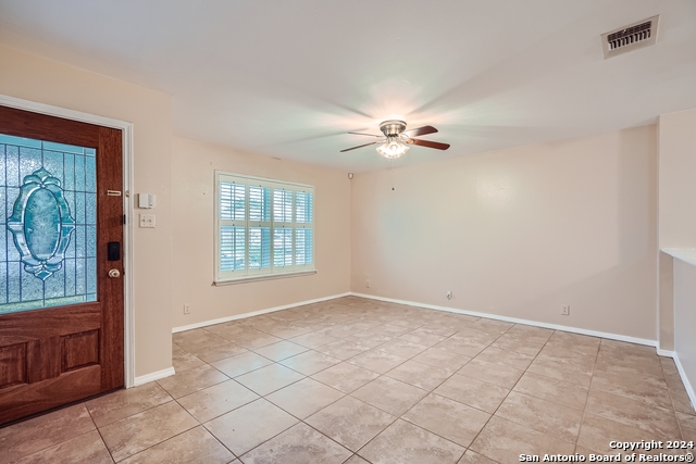 Image 4 of 23 For 10718 Shaenridge S