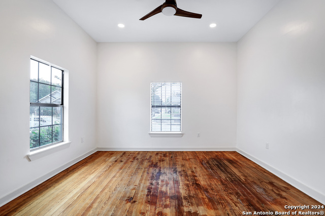 Image 9 of 36 For 1613 Olive St N