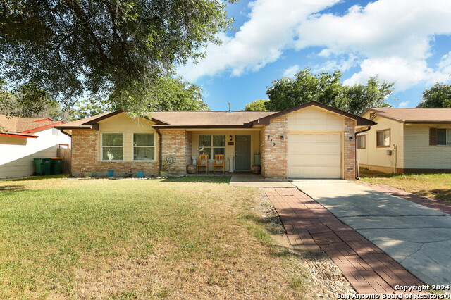 Details for 219 Royal  , Converse, TX 78109