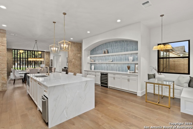 Listing photo id 13 for 318 Tuxedo Ave