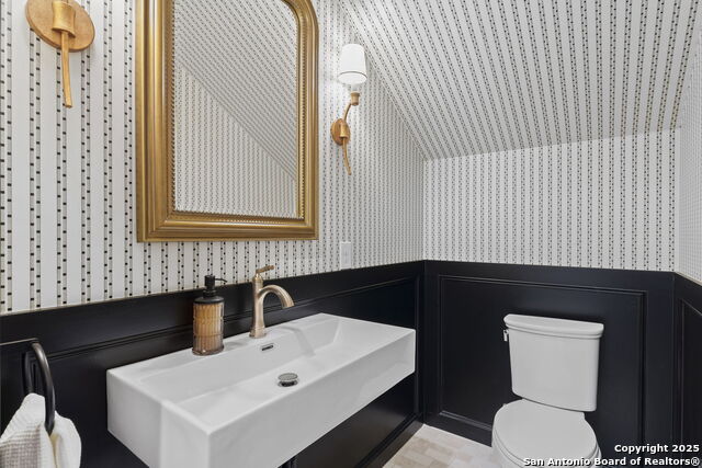 Listing photo id 14 for 318 Tuxedo Ave