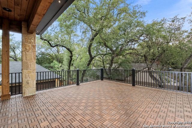 Listing photo id 24 for 318 Tuxedo Ave