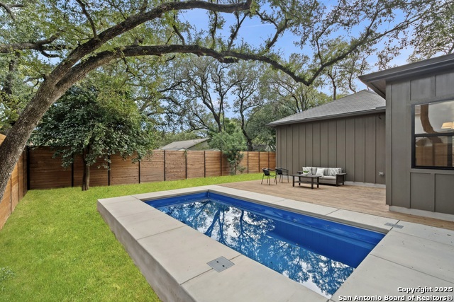 Listing photo id 32 for 318 Tuxedo Ave