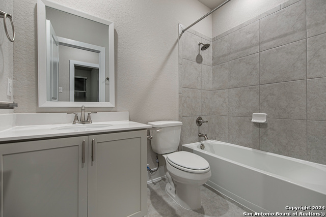 Listing photo id 23 for 6464 Babcock Rd. Unit #208