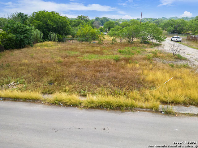 Image 8 of 9 For 255 Coyol St