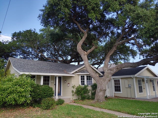 Image 1 of 36 For 718 Live Oak