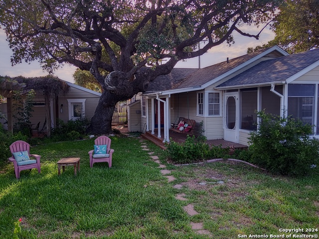 Image 34 of 36 For 718 Live Oak