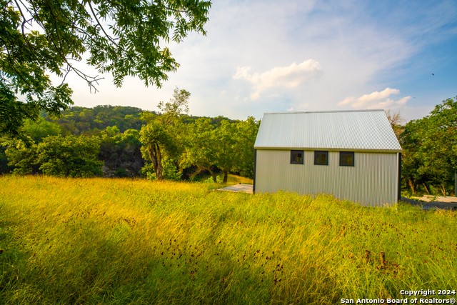 Listing photo id 15 for 103 Bella Springs Rd