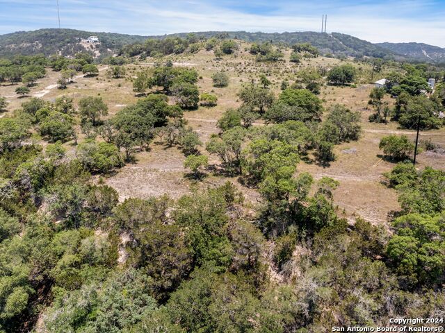 Image 4 of 50 For 305 Upper Cibolo Creek Rd