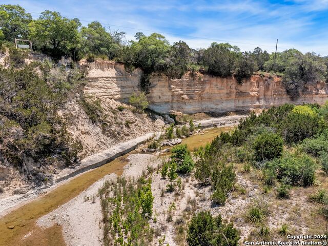 Image 49 of 50 For 305 Upper Cibolo Creek Rd