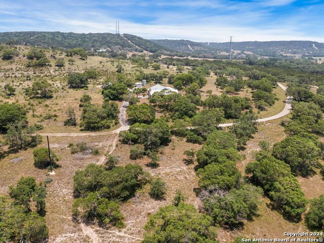 Image 5 of 50 For 305 Upper Cibolo Creek Rd