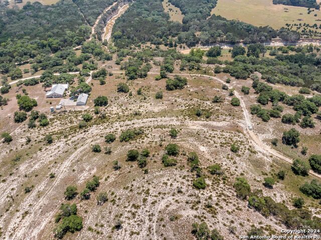 Image 6 of 50 For 305 Upper Cibolo Creek Rd