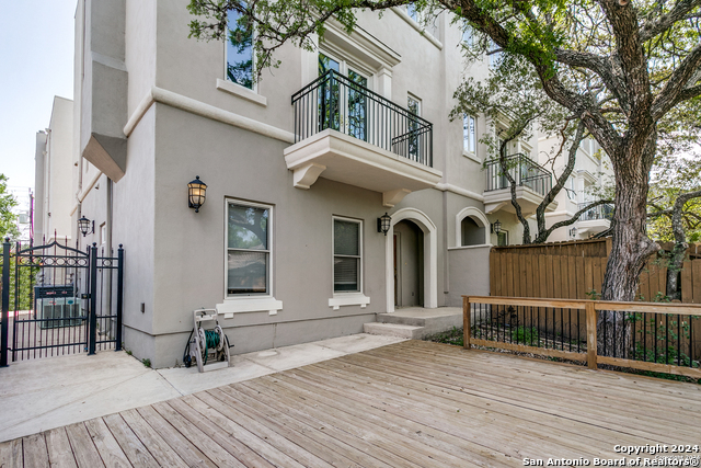 Details for 225 Mulberry Ave E, San Antonio, TX 78212