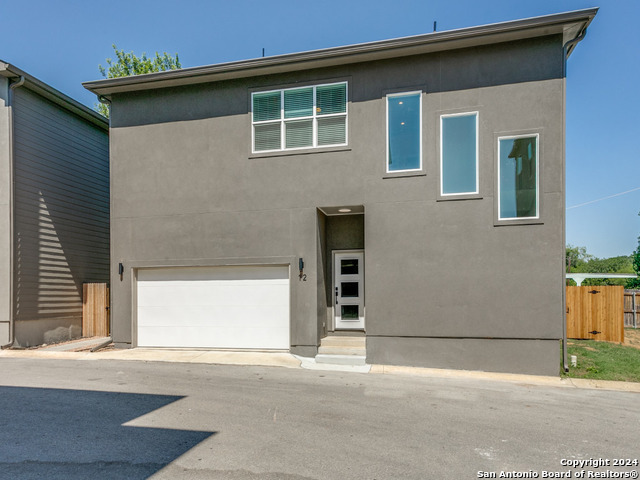 Image 1 of 27 For 1618 Lawndale Dr #12 W