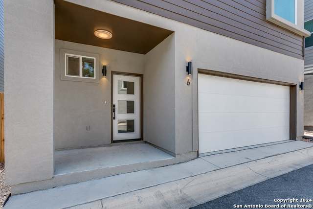 Image 2 of 30 For 1618 Lawndale Dr #6 W