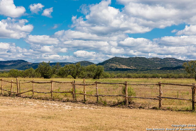 Image 26 of 35 For 810 B&r Road