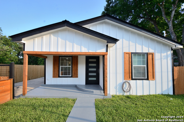 Details for 1008 Stonewall St, San Antonio, TX 78211