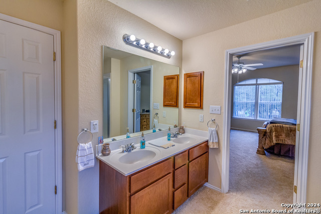 Image 18 of 23 For 8403 Spicewood Bend